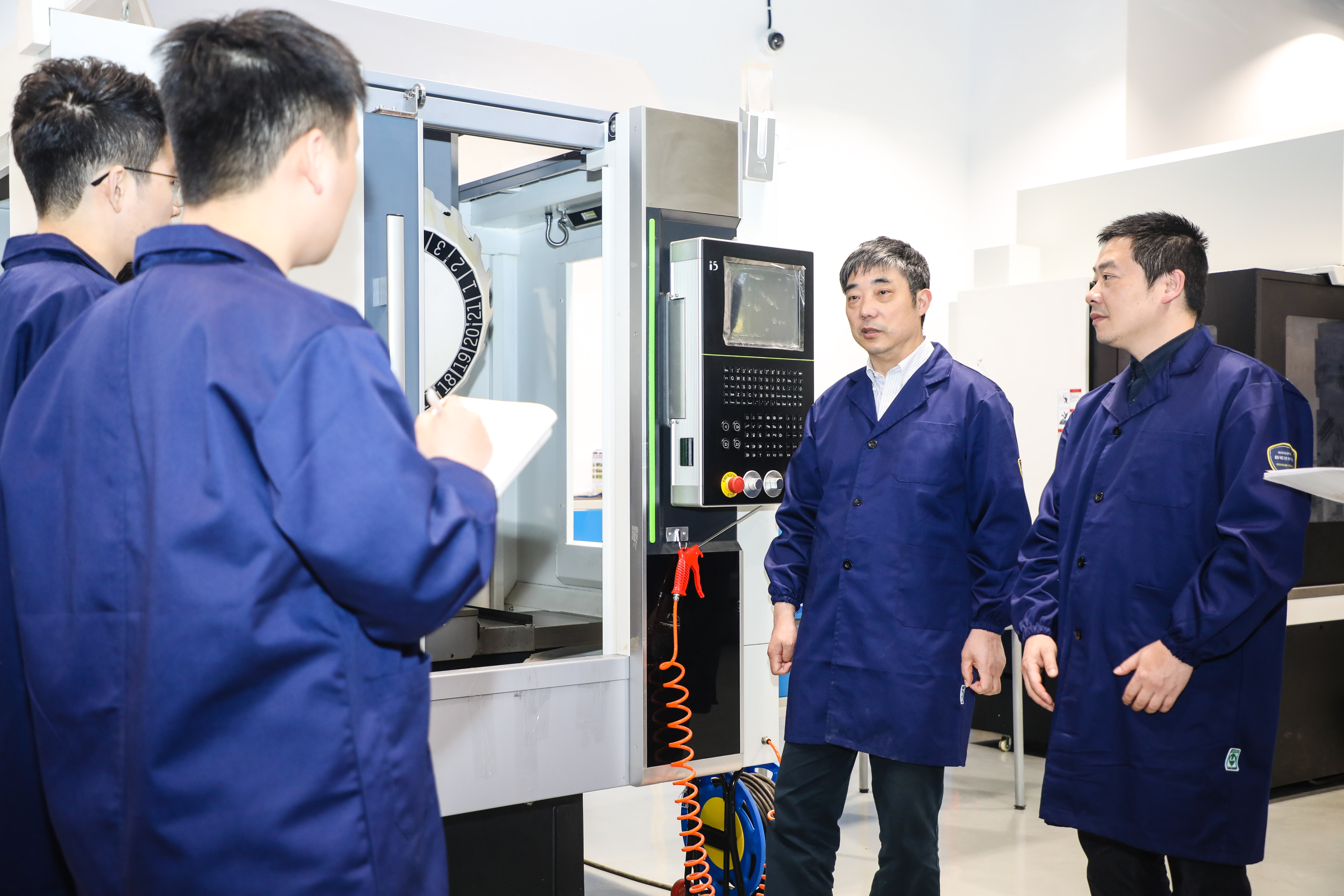 鑄國之重器 產(chǎn)學研攜手打響國產(chǎn)機床“突圍戰(zhàn)”